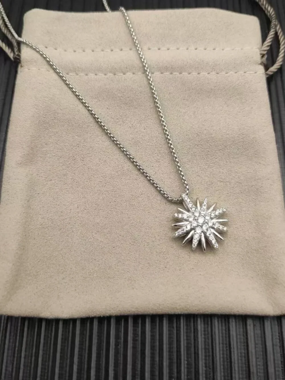 ✨David Yurman Silver Sunflower Necklace✨
